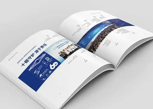 <strong>平面广告海报DM单画册LOGO设计排版PS改图</strong>